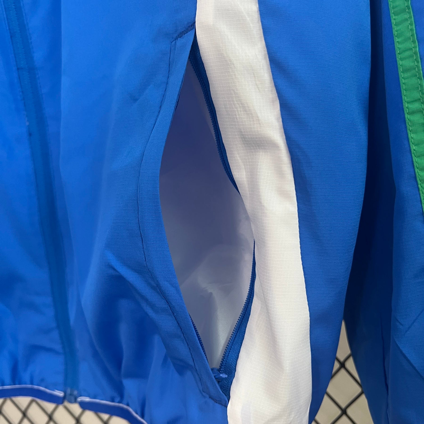 Corta vento - Itália