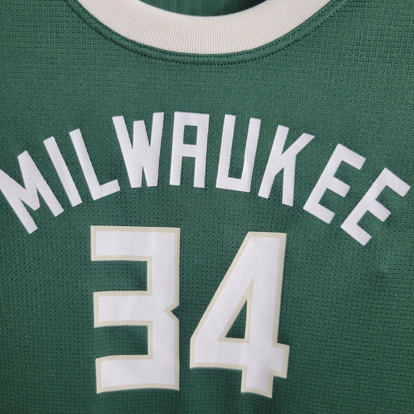 NBA - Milwaukee Bucks - Versão Feminina